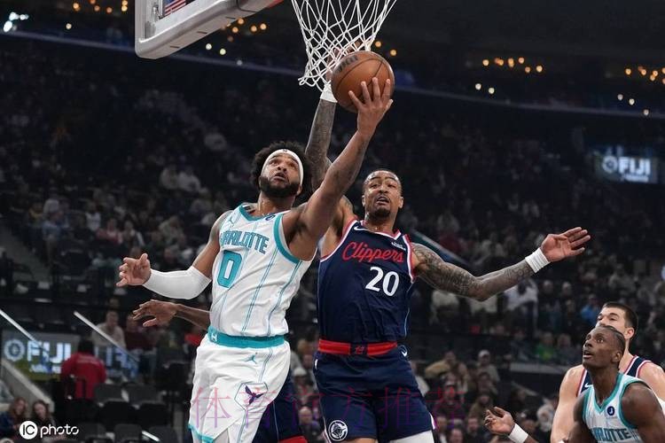 伦纳德35分哈登32+10 快船力克黄蜂豪取三连胜